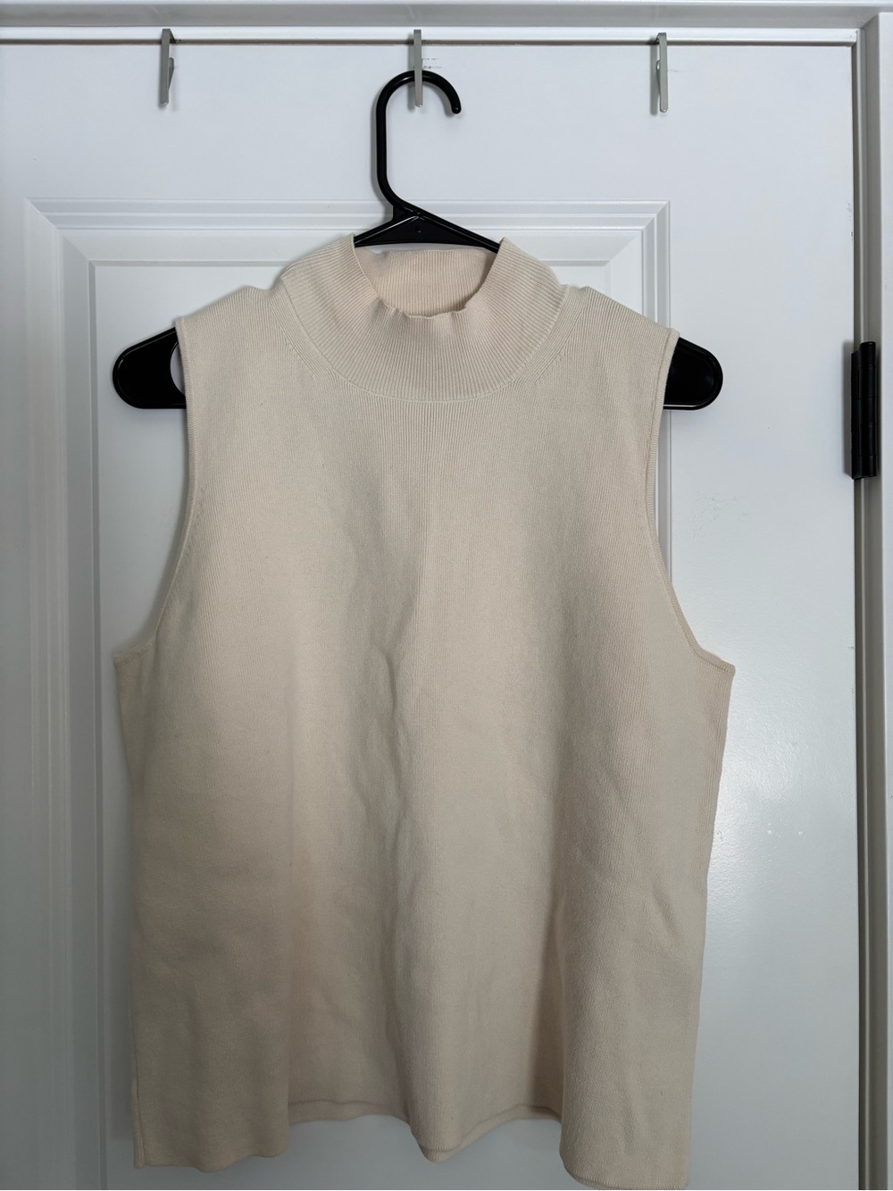 Banana Republic Sleeveless Mock Neck Sweater Tank Top - Cream